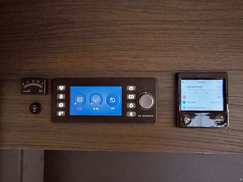 Adria Matrix 670 DL SUPREME 2.2 AUTOMAT 180MJ