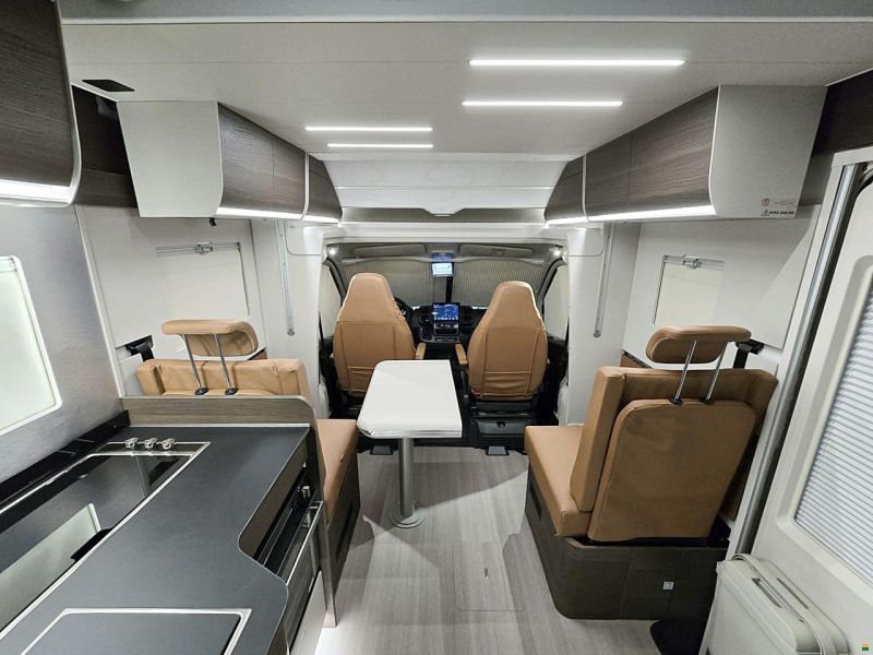 Adria Matrix 670 DL SUPREME 2.2 AUTOMAT 180MJ