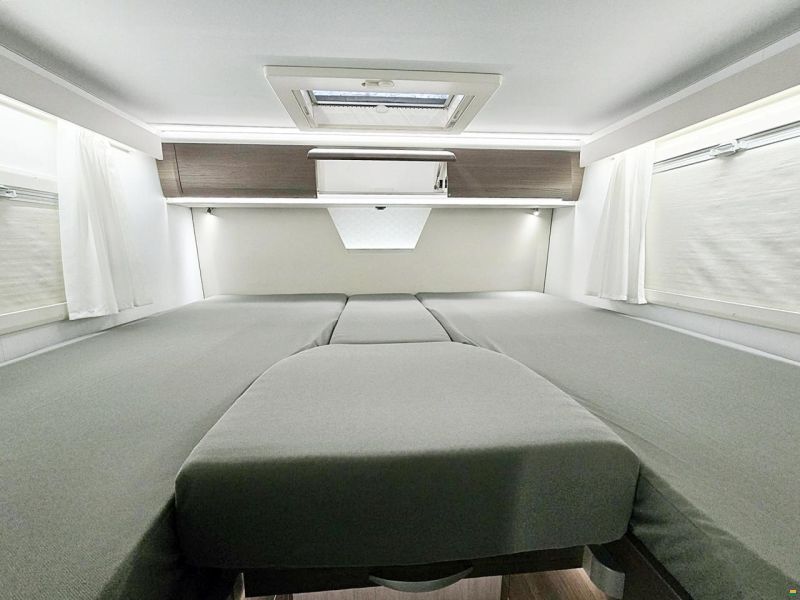 Adria Matrix 670 DL SUPREME 2.2 AUTOMAT 180MJ