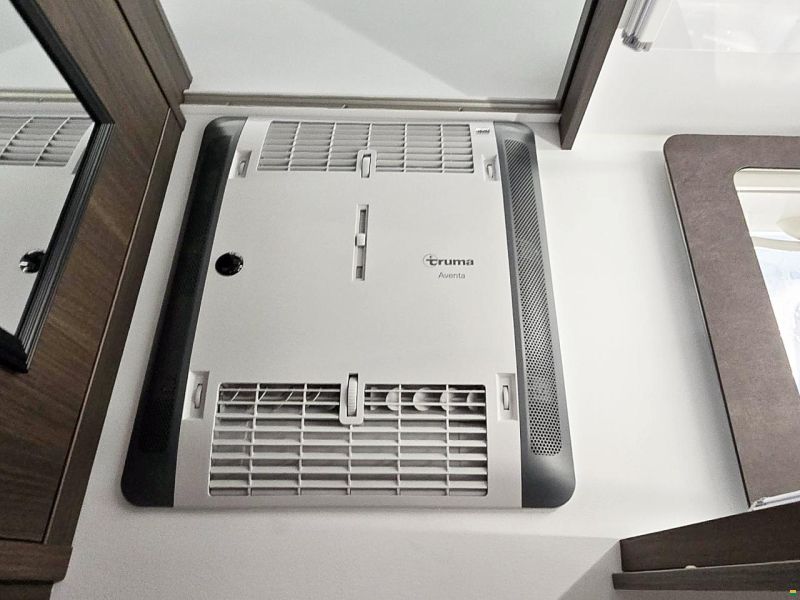 Adria Matrix 670 DL SUPREME 2.2 AUTOMAT 180MJ