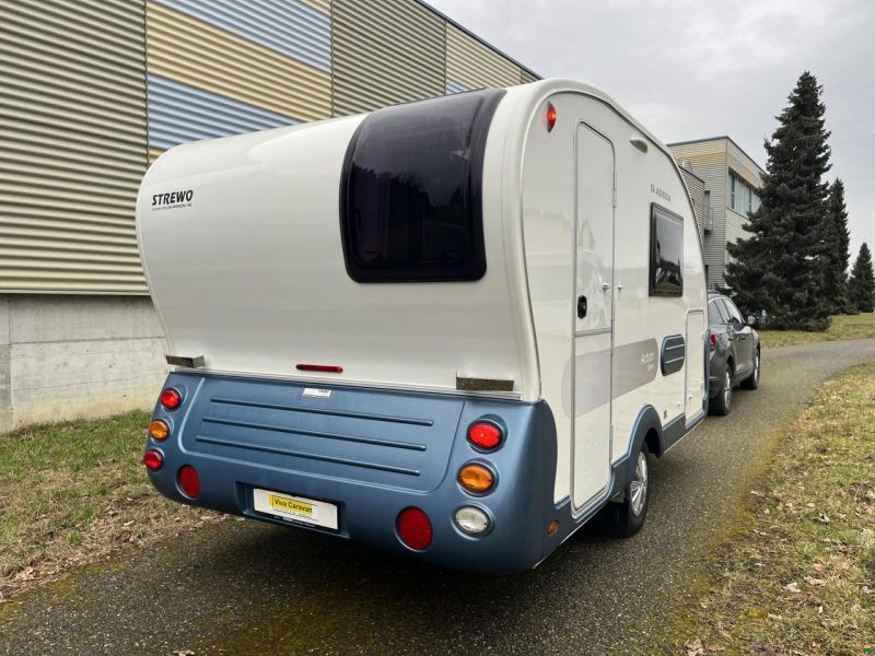 Adria Top Reise- Wohnwagen mit Vorzelt