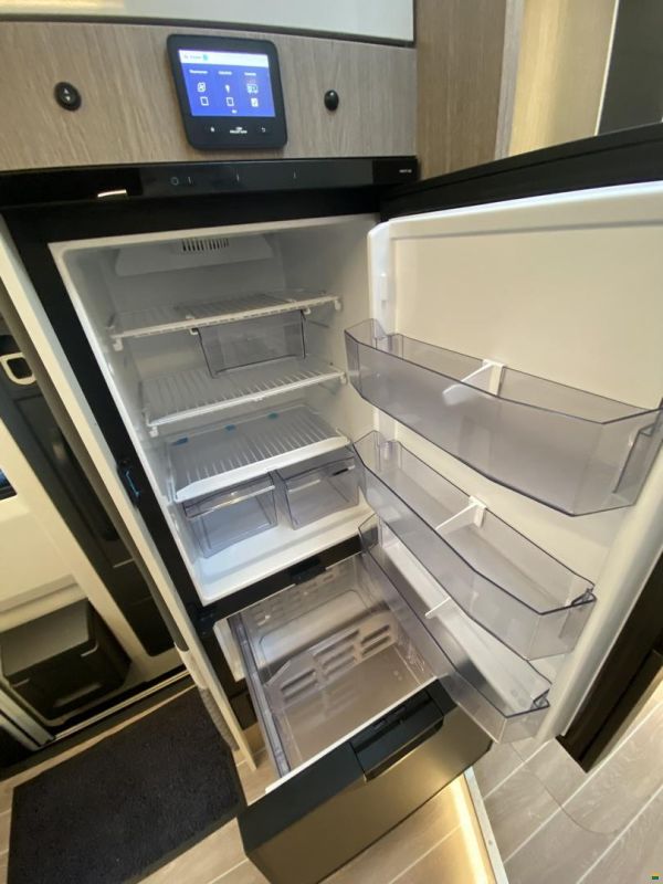 Roller Team Zefiro 287 TL, Ford 165PS Automat