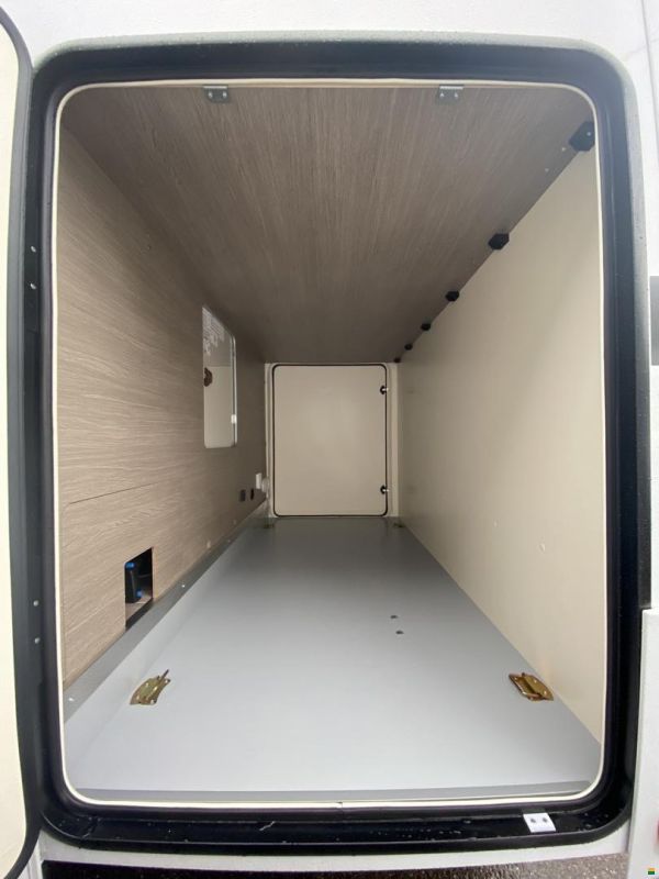 Roller Team Zefiro 287 TL, Ford 165PS Automat