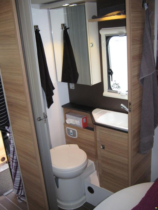 Adria Matrix Axess M 600 sC