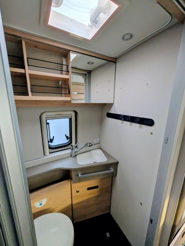 Dethleffs Globetrail 640 Peugeot 90 Years