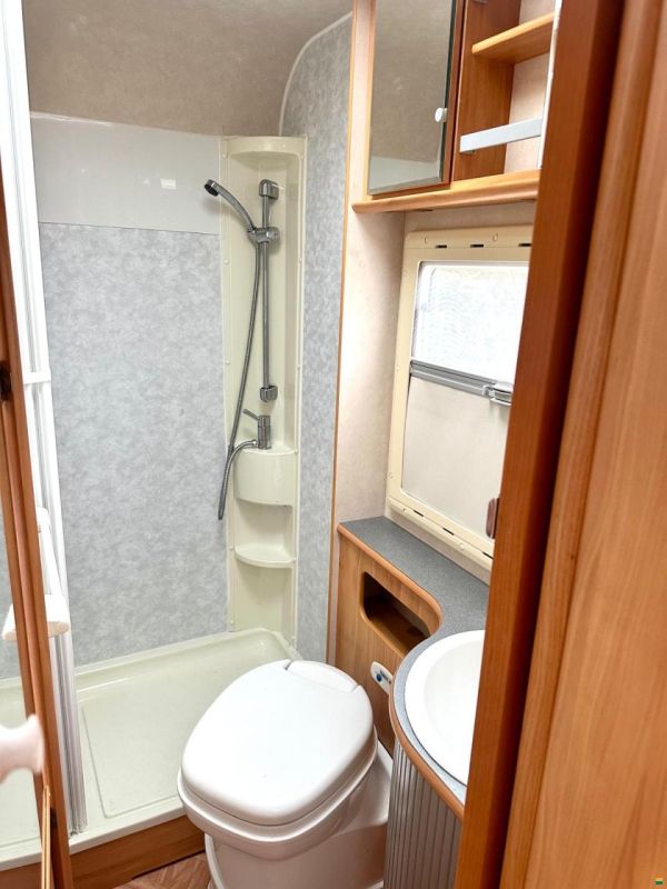 Adria FIAT **2.8JTD 130PS CORAL 650 SP**