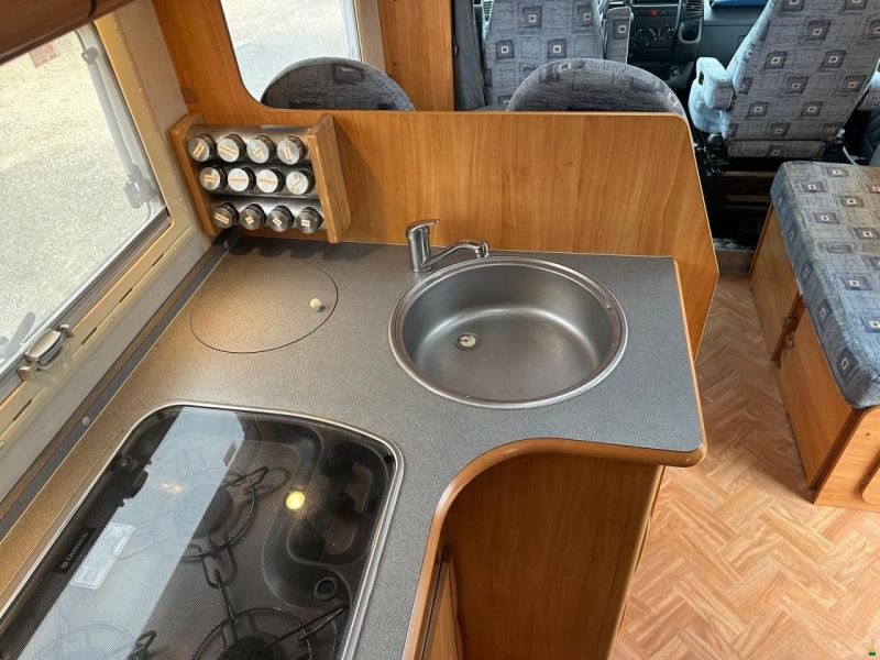 Adria FIAT **2.8JTD 130PS CORAL 650 SP**