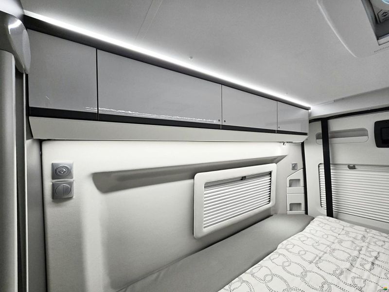 Adria TWIN 640 SGX SUPREME AUTOMAT 160MJ