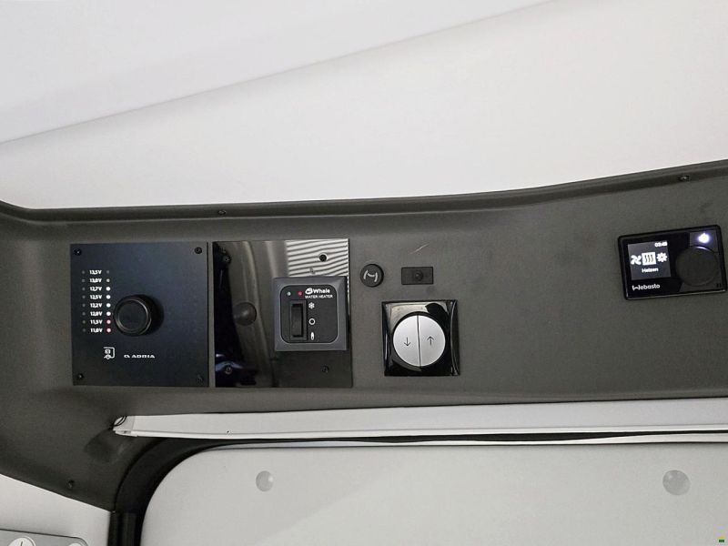 Adria TWIN 640 SGX SUPREME AUTOMAT 160MJ