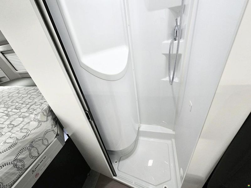 Adria TWIN 640 SGX SUPREME AUTOMAT 160MJ