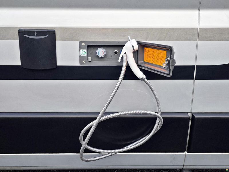 Adria TWIN 640 SGX SUPREME AUTOMAT 160MJ