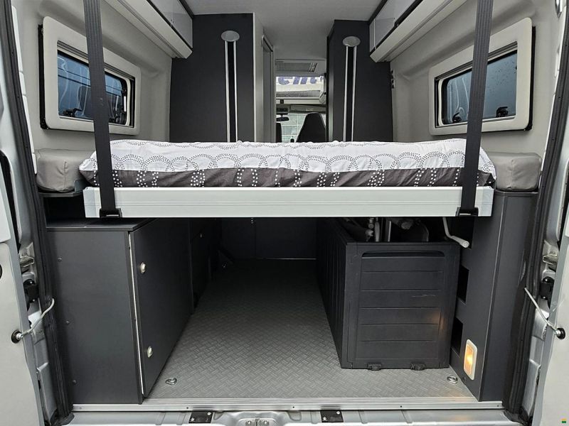 Adria TWIN 640 SGX SUPREME AUTOMAT 160MJ