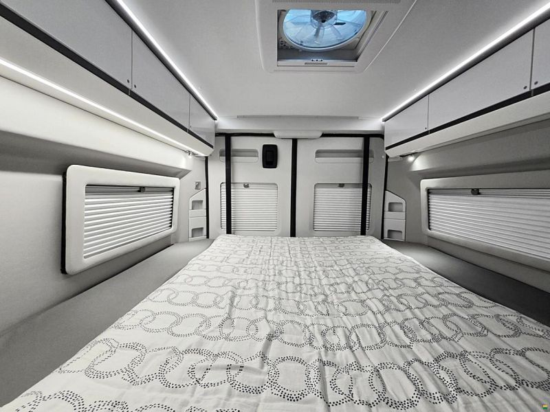 Adria TWIN 640 SGX SUPREME AUTOMAT 160MJ