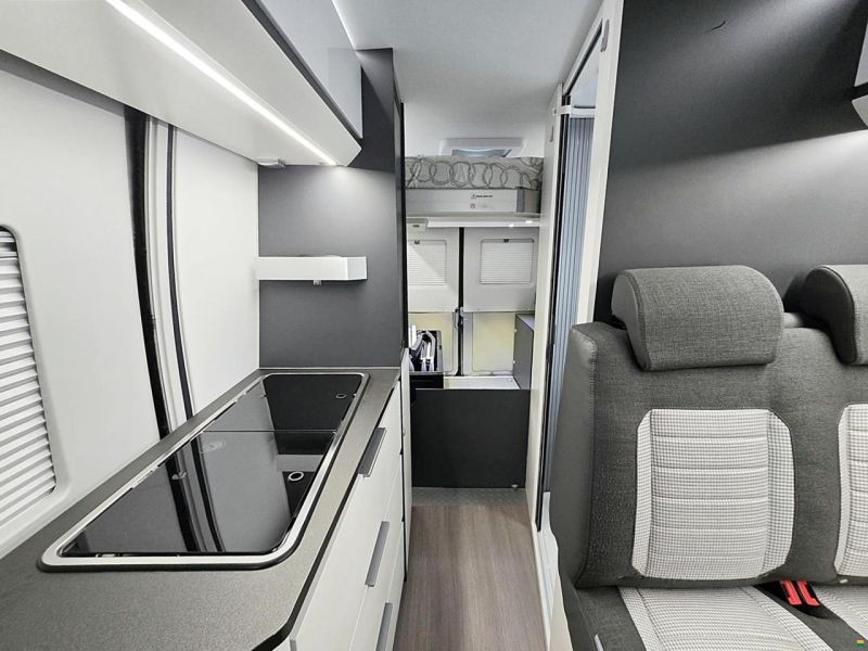 Adria TWIN 640 SGX SUPREME AUTOMAT 160MJ