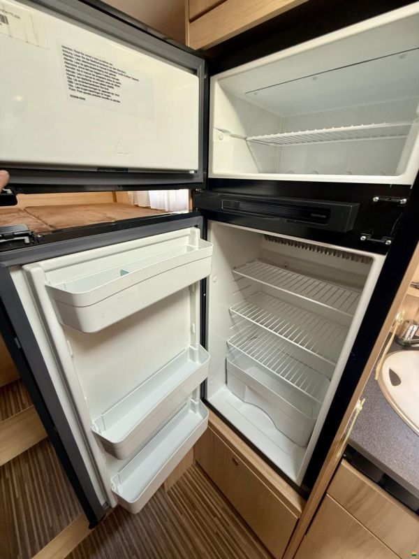 Sunlight T67 - Automatik - Hubbett