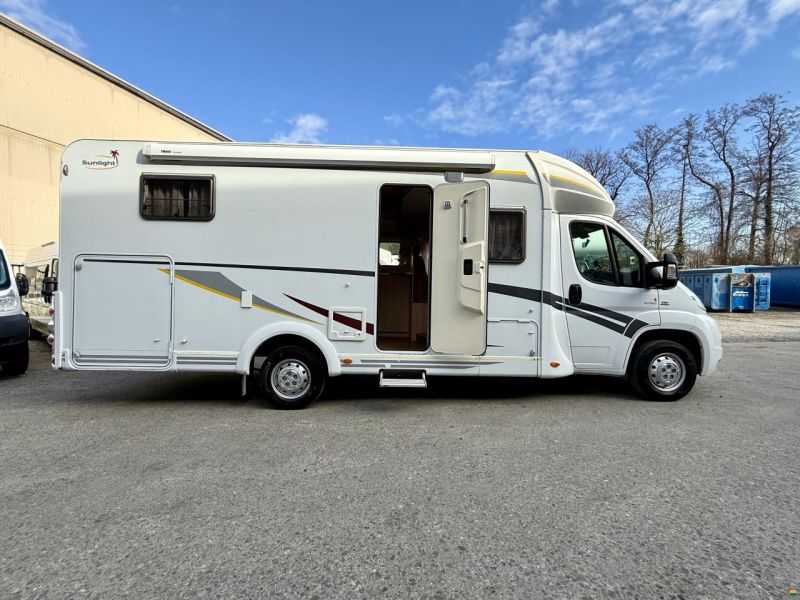 Sunlight T67 - Automatik - Hubbett