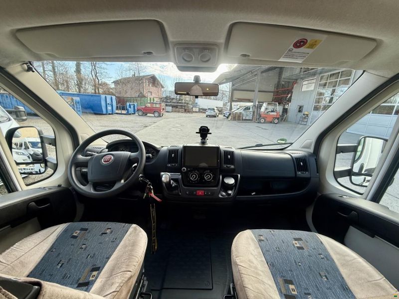 Sunlight T67 - Automatik - Hubbett