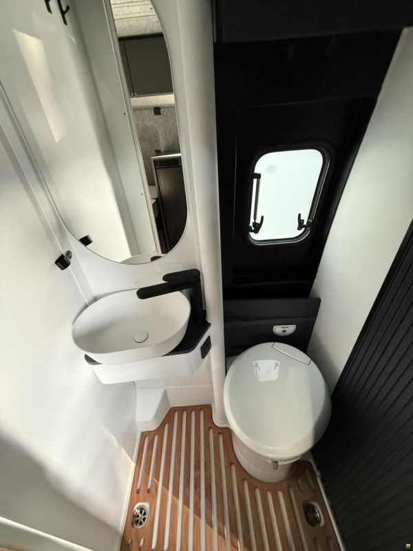 Adria Supertwin 600 SPB 4x4