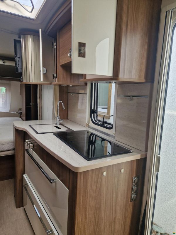 B&uuml;rstner Averso Top 486 TS