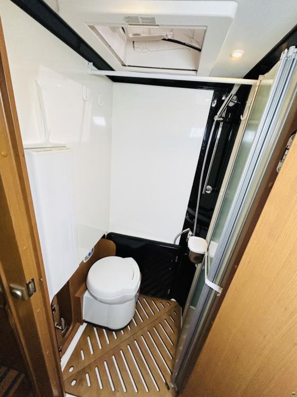 Niesmann-Bischoff Arto 79LE