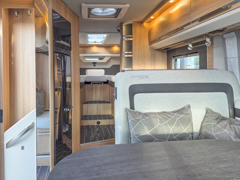 Knaus Sky TI 700 MEG Platinum Selection