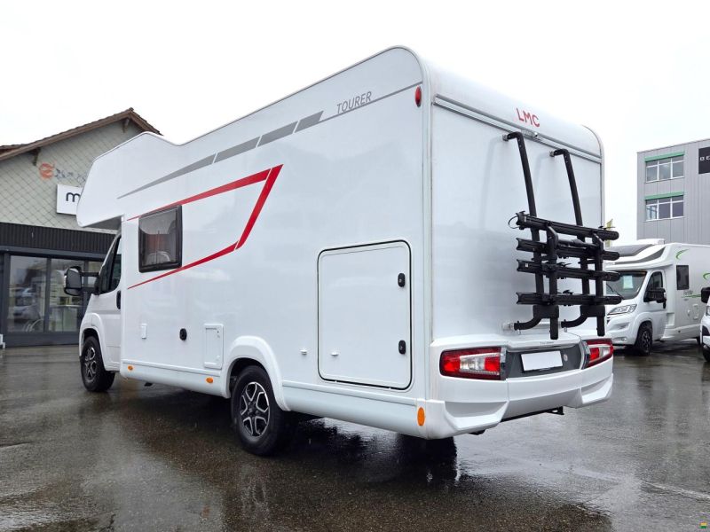 LMC Tourer A690