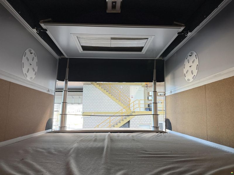 Mercedes Benz Sprinter