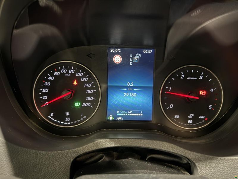 Mercedes Benz Sprinter