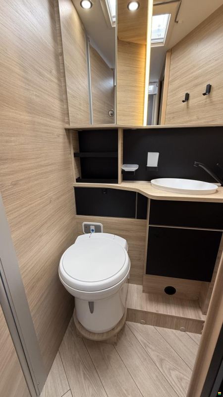 Challenger 318 Graphite Edition