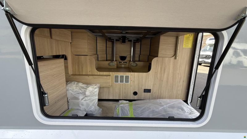 Challenger 318 Graphite Edition