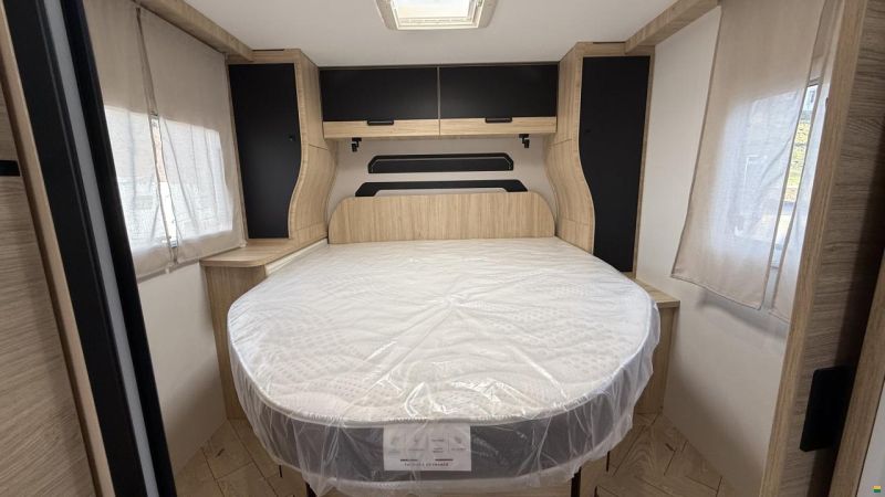 Challenger 318 Graphite Edition