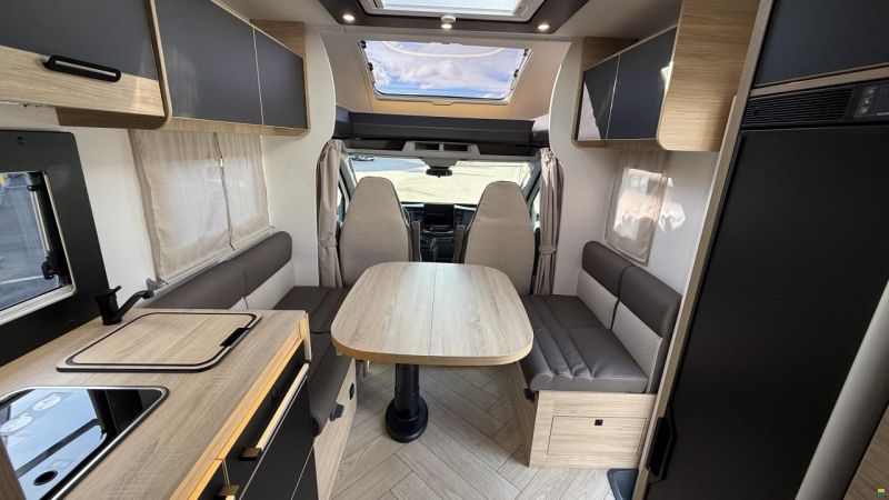 Challenger 318 Graphite Edition