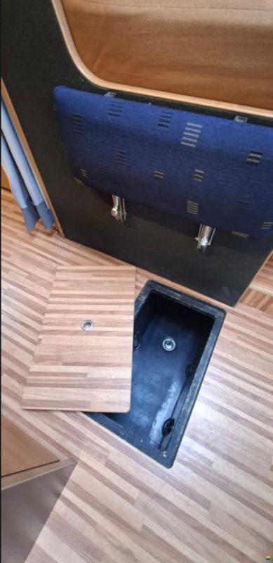 Dethleffs 2010 Globebus i015