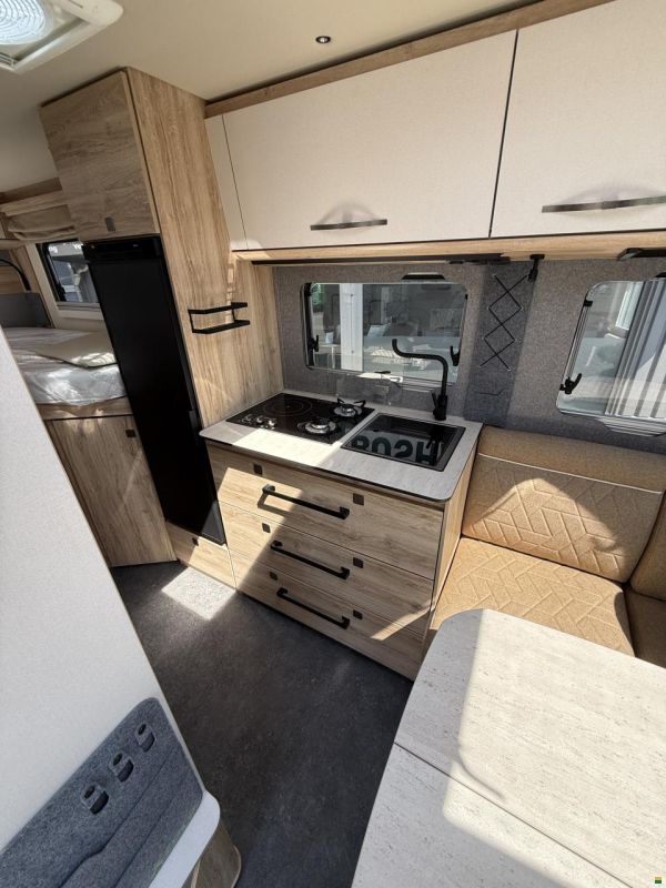 Eura Mobil Xtura XT 686 EF