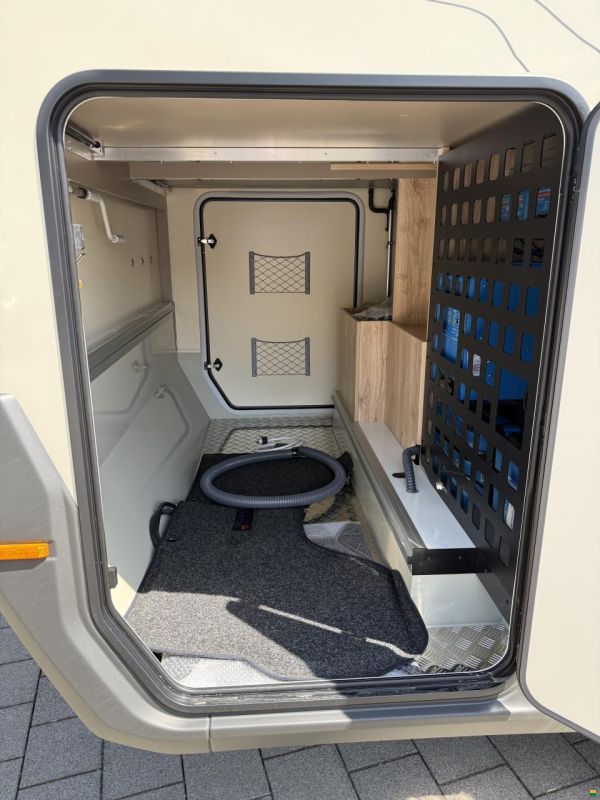 Eura Mobil Xtura XT 686 EF