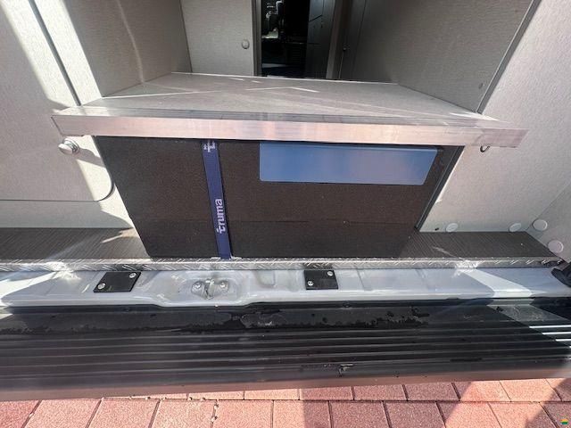 Hymer Free 600 Campus-Dachbett-Luftfederung