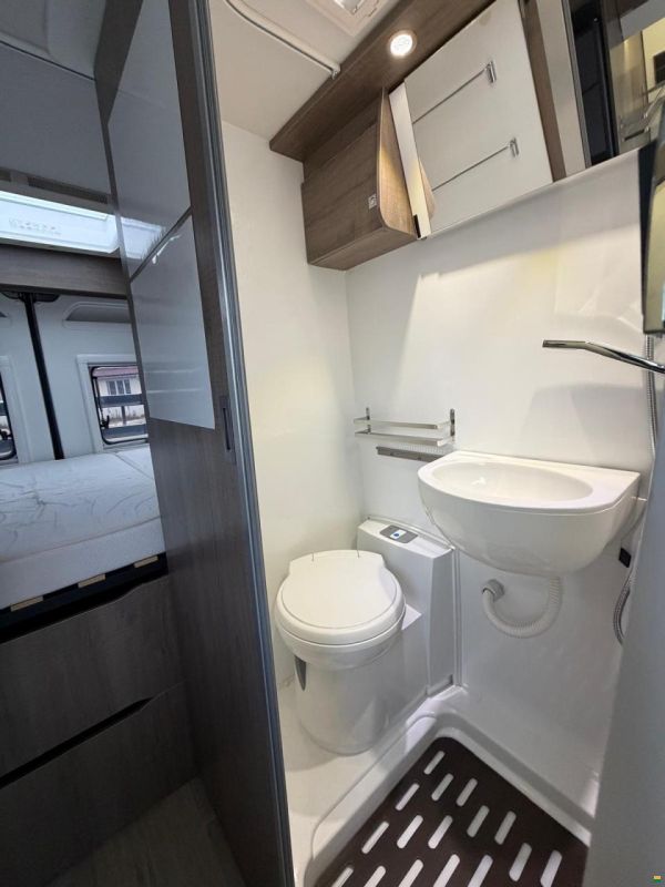 Fiat **PILOTE V600G**NEUWERTIG MIT 21000KM**