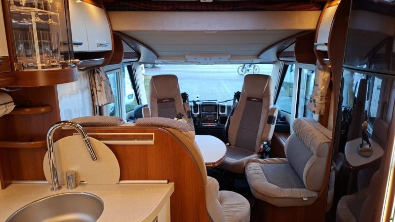 Carthago Chic C-Line 4.9L