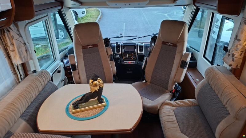 Carthago Chic C-Line 4.9L