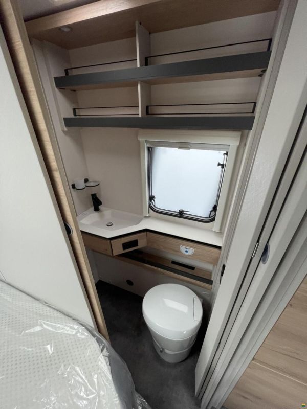 Dethleffs Camper 560 FMK