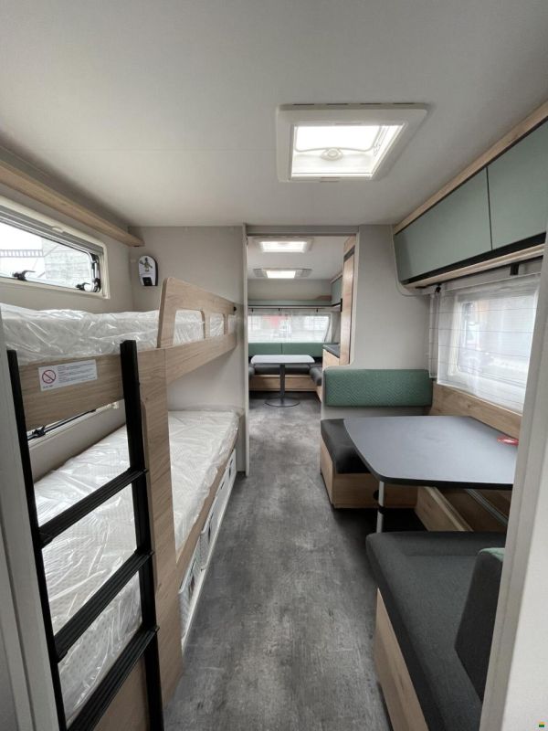 Dethleffs Camper 730 FKR