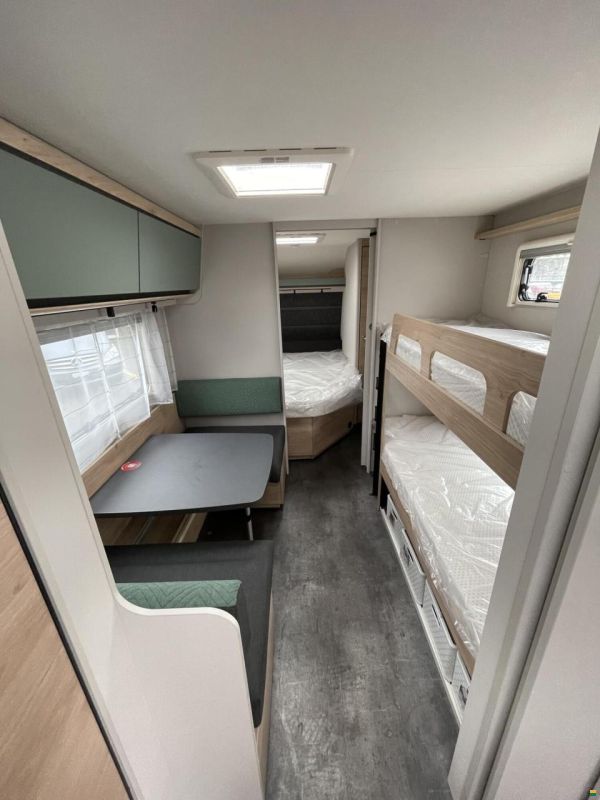 Dethleffs Camper 730 FKR