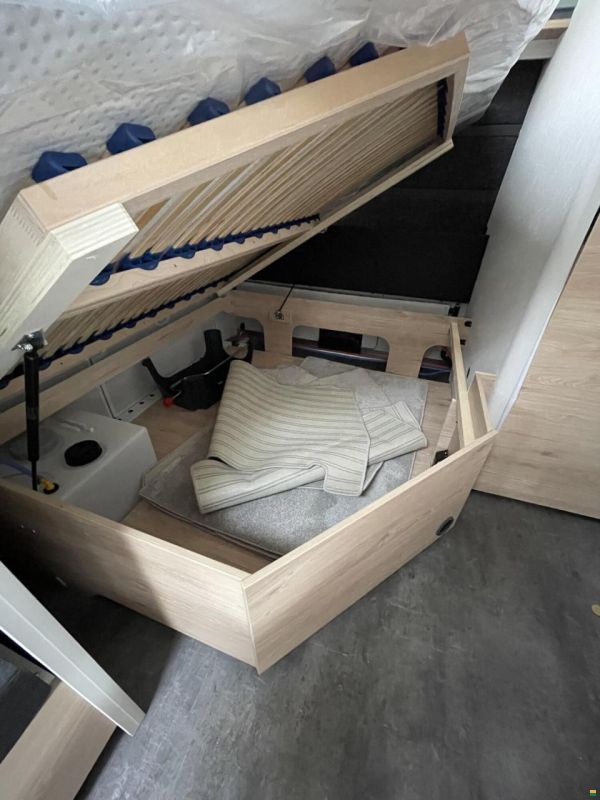 Dethleffs Camper 730 FKR