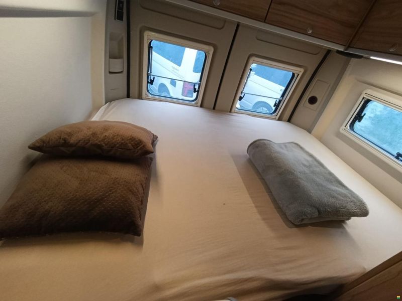 Hymer Crand Canyon Crossover