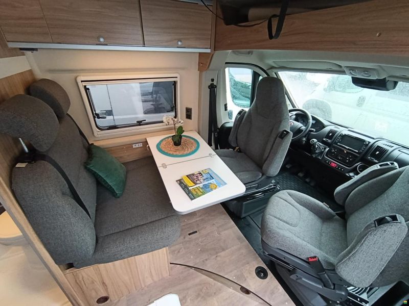Hymer Crand Canyon Crossover