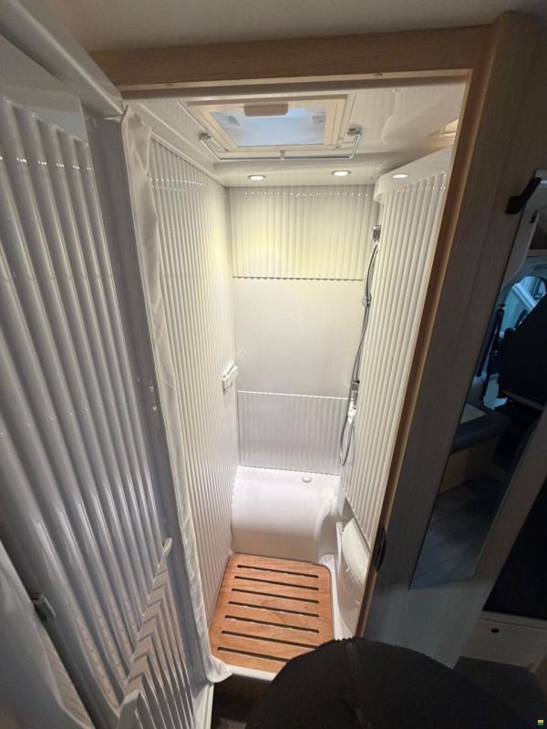 Sunlight Adventure V 67S