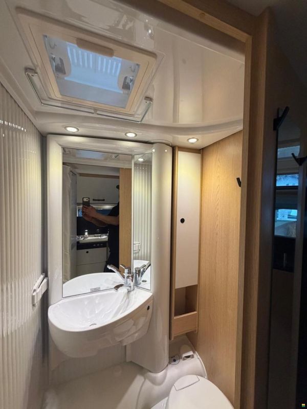 Sunlight Adventure V 67S