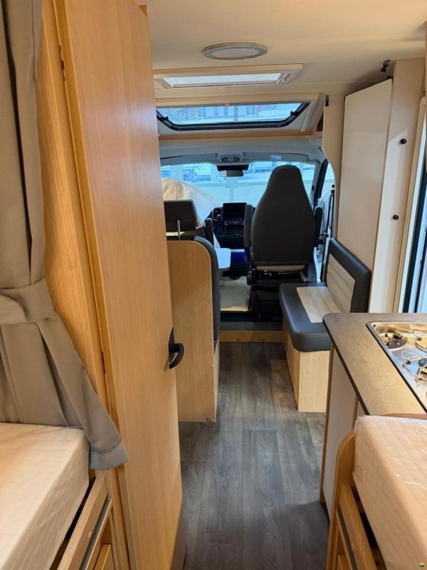 Sunlight Adventure V 67S