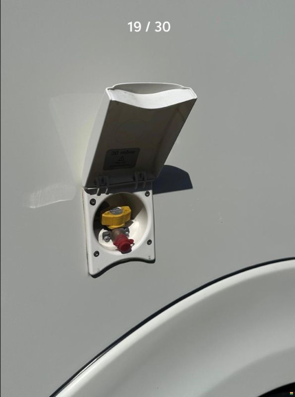 Concorde Charisma 900L