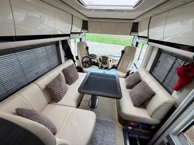 Concorde Charisma 900L